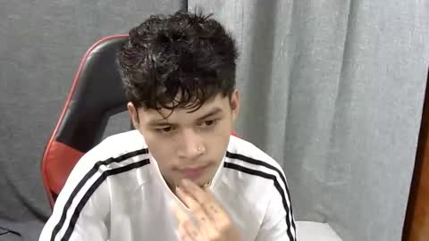 itzme_john online show from April 2026 09:09:01 PM