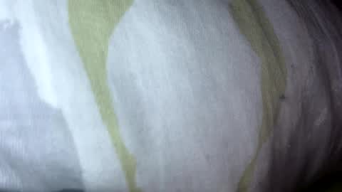 Snapshot of iuuuf2 chatting on December 2024 01:53:01 AM Iuuuf2 or Samel online show from December 2024 01:53:01 AM