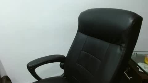 Ivan M online show from January 2025 10:22:01 AM