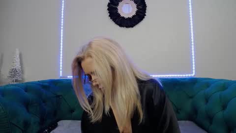 Snapshot of ivanacharm chatting on December 2025 04:40:02 AM ivanacharm online show from December 2025 04:40:02 AM