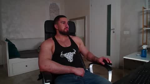 IvanHydee online show from March 2026 05:44:01 AM