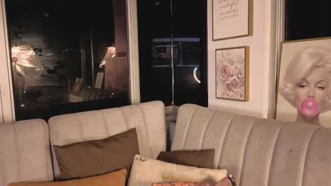 Snapshot of ivanna_west chatting on November 2025 09:54:02 AM Ivanna West online show from November 2025 09:54:02 AM