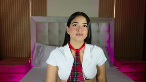 Snapshot of ivanna_yelena chatting on February 2026 01:46:01 AM Ivanna online show from February 2026 01:46:01 AM