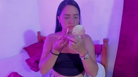 Snapshot of ivannaa18 chatting on May 2026 02:06:01 AM ivannaa18 online show from May 2026 02:06:01 AM