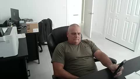 Snapshot of ivanny10 chatting on February 2026 06:08:02 PM ivanny10 online show from February 2026 06:08:02 PM
