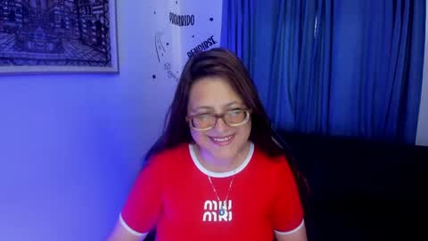 Snapshot of ivette_shaira chatting on June 2026 12:38:02 PM IVETTE online show from June 2026 12:38:02 PM
