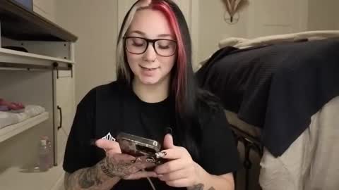 ivey jade online show from October 2025 04:05:02 AM