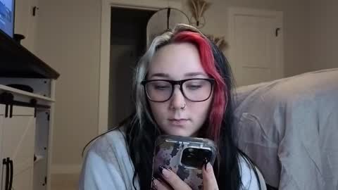 ivey jade online show from November 2025 04:24:01 AM