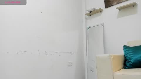 Snapshot of ivone_rose_ chatting on November 2025 12:05:01 PM Ivon online show from November 2025 12:05:01 PM