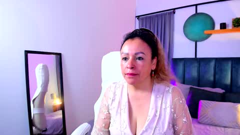Ivonne online show from February 2026 01:14:01 PM