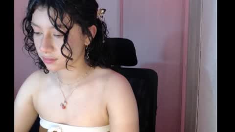 Snapshot of ivonny111 chatting on November 2025 12:35:01 AM ivonny111 online show from November 2025 12:35:01 AM