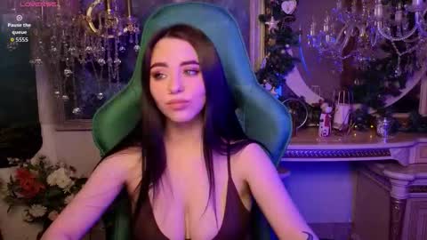 ivorywood_ online show from January 2026 05:50:01 PM