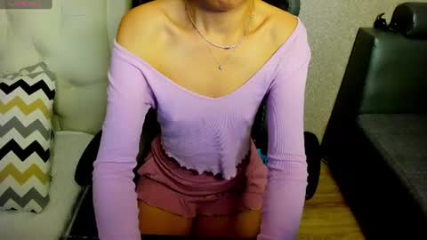 Snapshot of ivy__ross chatting on June 2026 01:47:02 AM Ivy online show from June 2026 01:47:02 AM