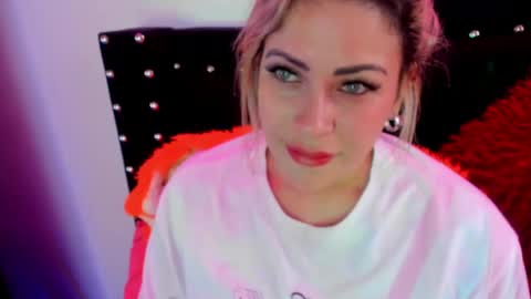 Snapshot of ivy__taylorr chatting on February 2025 12:08:01 PM Diana Rojas online show from February 2025 12:08:01 PM