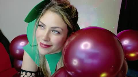 Snapshot of ivy__taylorr chatting on October 2025 01:44:01 AM Diana Rojas online show from October 2025 01:44:01 AM