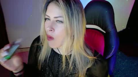 Snapshot of ivy__taylorr chatting on October 2025 10:47:02 PM Diana Rojas online show from October 2025 10:47:02 PM