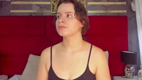 Snapshot of ivy_and_molly chatting on September 2025 08:30:02 PM Ivy and Molly online show from September 2025 08:30:02 PM