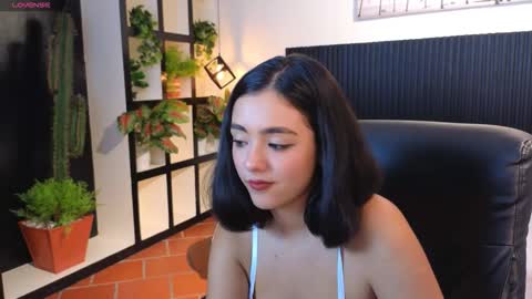 Snapshot of ivy_gail chatting on November 2025 04:18:02 AM IVY online show from November 2025 04:18:02 AM