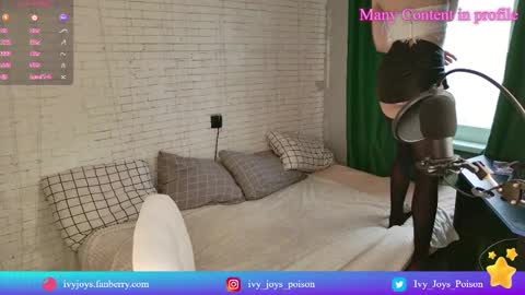 I v y  online show from February 2025 10:29:02 AM