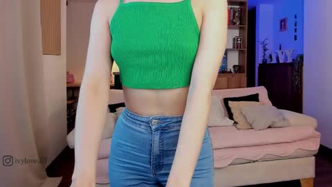 Snapshot of ivy_love33 chatting on September 2025 03:20:01 AM Ivy  online show from September 2025 03:20:01 AM