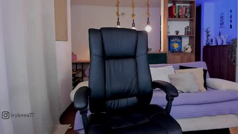 Ivy  online show from November 2025 06:25:02 AM