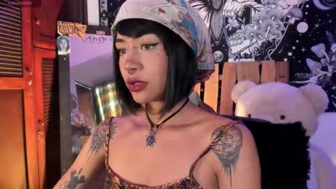 Ivy bank   online show from December 2025 08:48:01 PM