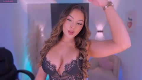 Snapshot of ivyjonesx chatting on June 2026 05:44:01 PM Ivy online show from June 2026 05:44:01 PM