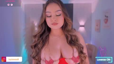 Snapshot of ivyjonesx chatting on June 2026 04:42:01 PM Ivy online show from June 2026 04:42:01 PM