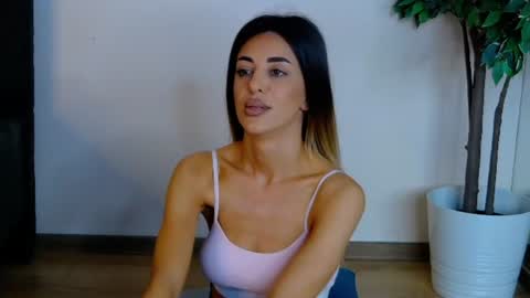 IvyLustt online show from June 2026 05:39:01 AM
