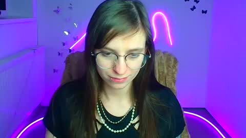 Snapshot of ivynoir_ chatting on April 2026 07:02:01 AM Ivy online show from April 2026 07:02:01 AM