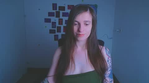 Snapshot of ivynoir_ chatting on May 2026 02:33:02 PM Ivy online show from May 2026 02:33:02 PM