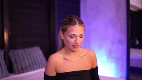 IvyRowa online show from January 2025 06:43:02 PM