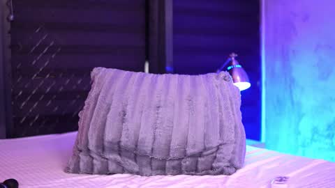 IvyRowa online show from February 2025 01:29:02 AM