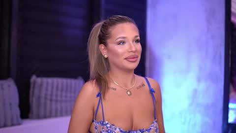 IvyRowa online show from February 2025 07:46:01 PM