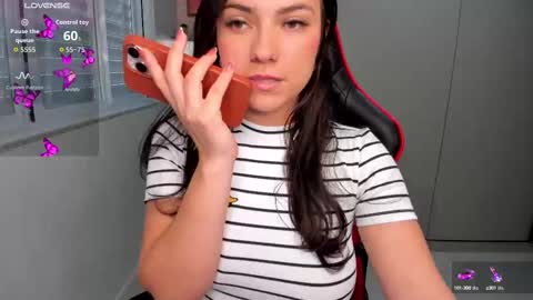 Snapshot of ivyy_scott chatting on September 2025 01:57:02 PM Ivvy online show from September 2025 01:57:02 PM