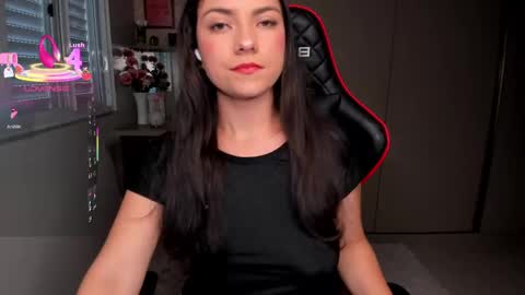 Snapshot of ivyy_scott chatting on October 2025 02:40:01 PM Ivvy online show from October 2025 02:40:01 PM