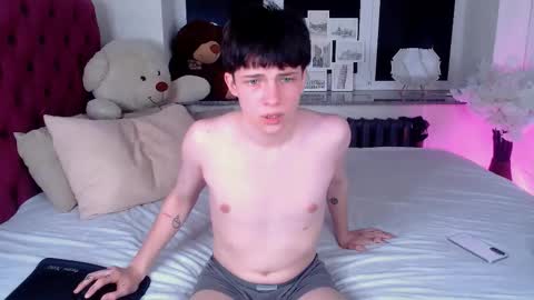 Maxim online show from March 2026 03:32:01 AM