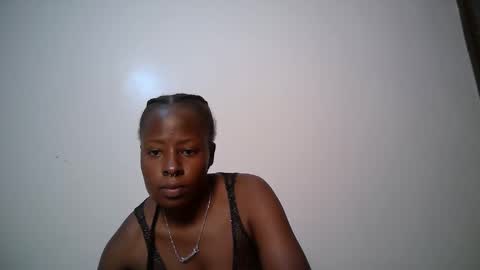 iynika online show from May 2026 10:48:01 PM