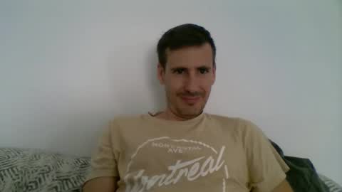 Snapshot of iyoperro chatting on November 2025 11:22:01 AM Casandro online show from November 2025 11:22:01 AM