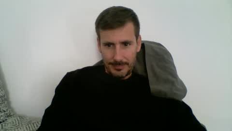 Snapshot of iyoperro chatting on November 2025 10:41:02 AM Casandro online show from November 2025 10:41:02 AM