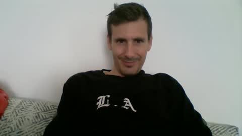 Snapshot of iyoperro chatting on December 2025 09:29:02 AM Casandro online show from December 2025 09:29:02 AM