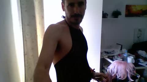 Snapshot of iyoperro chatting on May 2026 10:47:01 AM Casandro online show from May 2026 10:47:01 AM