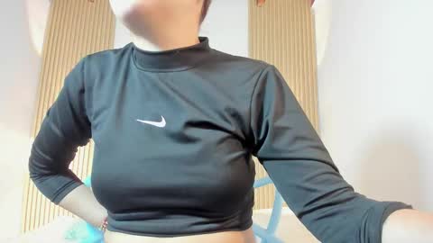 izelevans online show from February 2026 11:58:02 AM