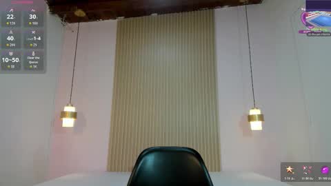 izelevans online show from February 2026 12:24:02 PM