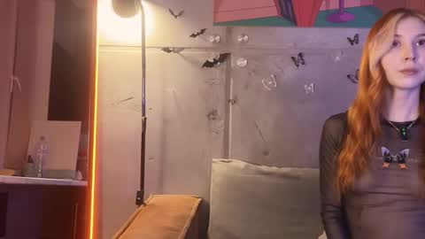 Snapshot of izi_fox chatting on February 2025 09:38:01 PM izi online show from February 2025 09:38:01 PM