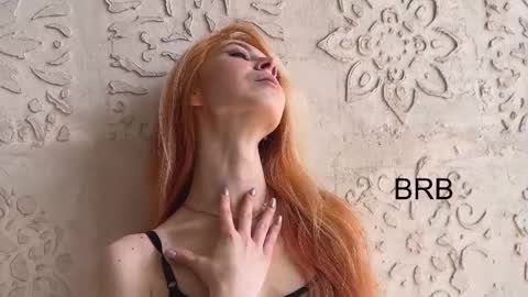 Snapshot of izi_fox chatting on February 2025 06:26:01 PM izi online show from February 2025 06:26:01 PM