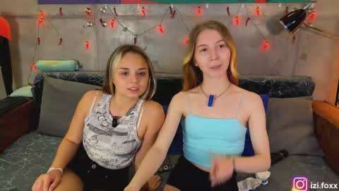 Snapshot of izi_fox chatting on November 2025 01:54:02 PM izi online show from November 2025 01:54:02 PM