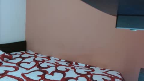 Izzyy online show from December 2025 10:27:02 PM