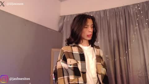Snapshot of j_a_x_x_x_o_n chatting on April 2026 02:34:02 PM Hey im Jaxxxon check my info online show from April 2026 02:34:02 PM