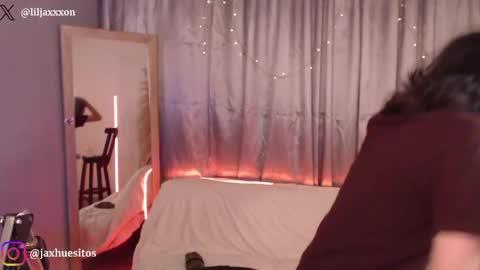 Snapshot of j_a_x_x_x_o_n chatting on May 2026 12:22:02 PM Hey im Jaxxxon check my info online show from May 2026 12:22:02 PM
